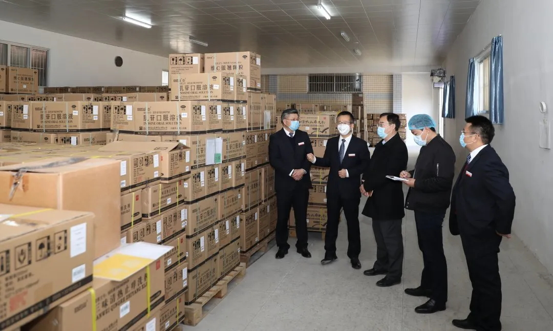 牢記使命“疫”不容辭——白雲山盈康黨員幹部堅守在疫情防控生産一(yī)線