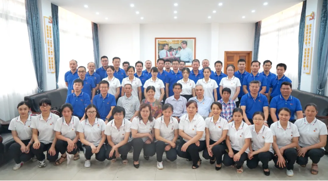 弘揚先進精神 緻敬建黨百年(nián)——白雲山盈康隆重召開慶祝中國(guó)共産黨成立100周年(nián)暨“兩優一(yī)先”表彰大會