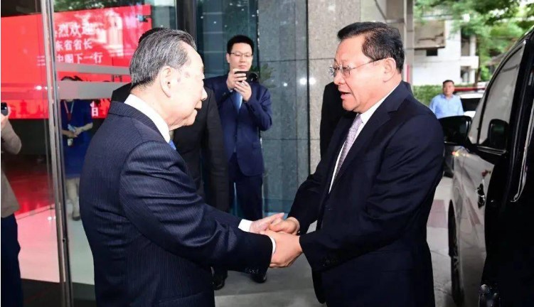 廣藥集團随廣東省省長(cháng)王偉中到訪泰國(guó)曼谷正大集團